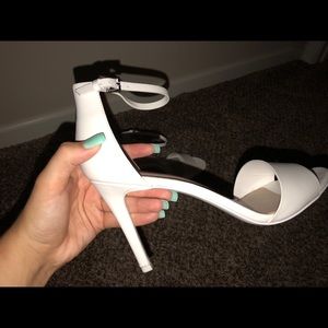 White Aldo pumps size 10